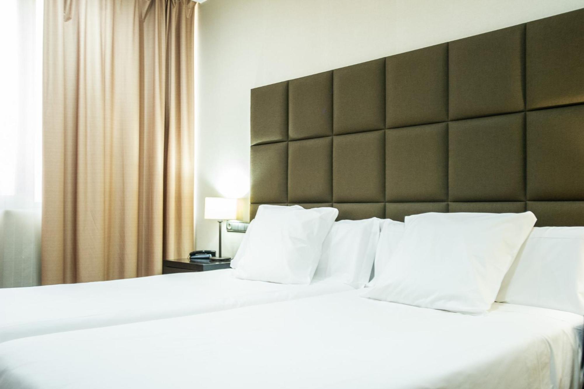 Azz Asturias Langrehotel & Spa Langreo Bagian luar foto