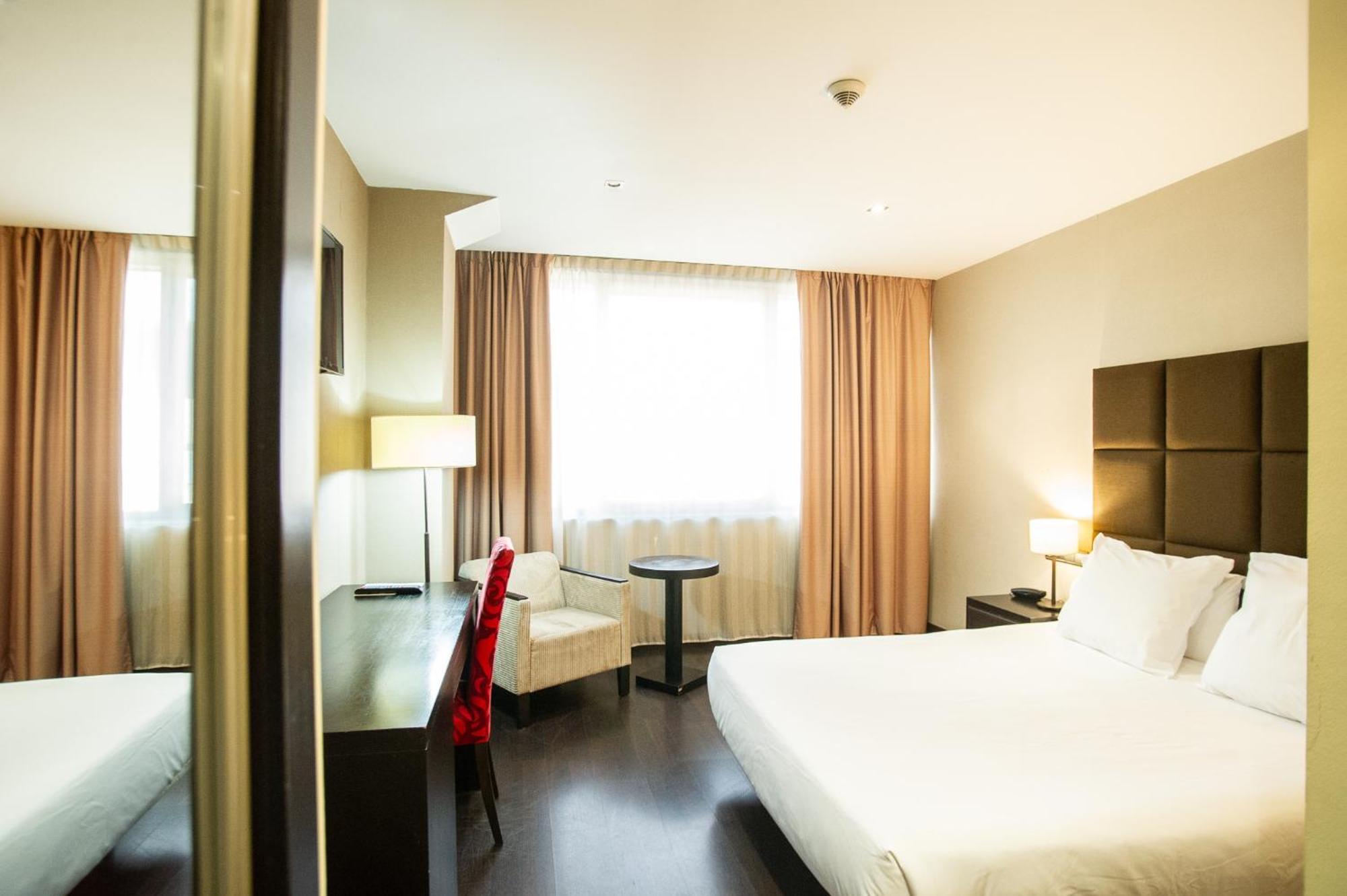 Azz Asturias Langrehotel & Spa Langreo Bagian luar foto