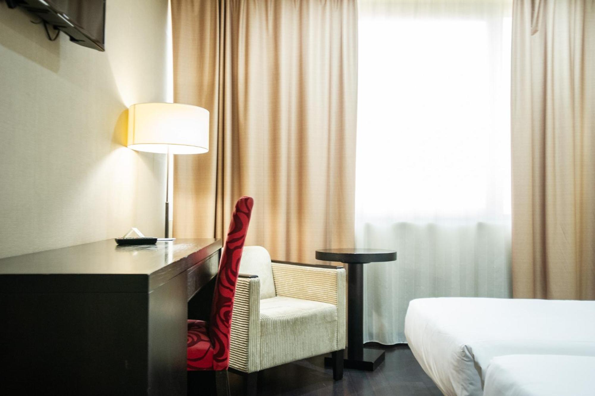 Azz Asturias Langrehotel & Spa Langreo Bagian luar foto