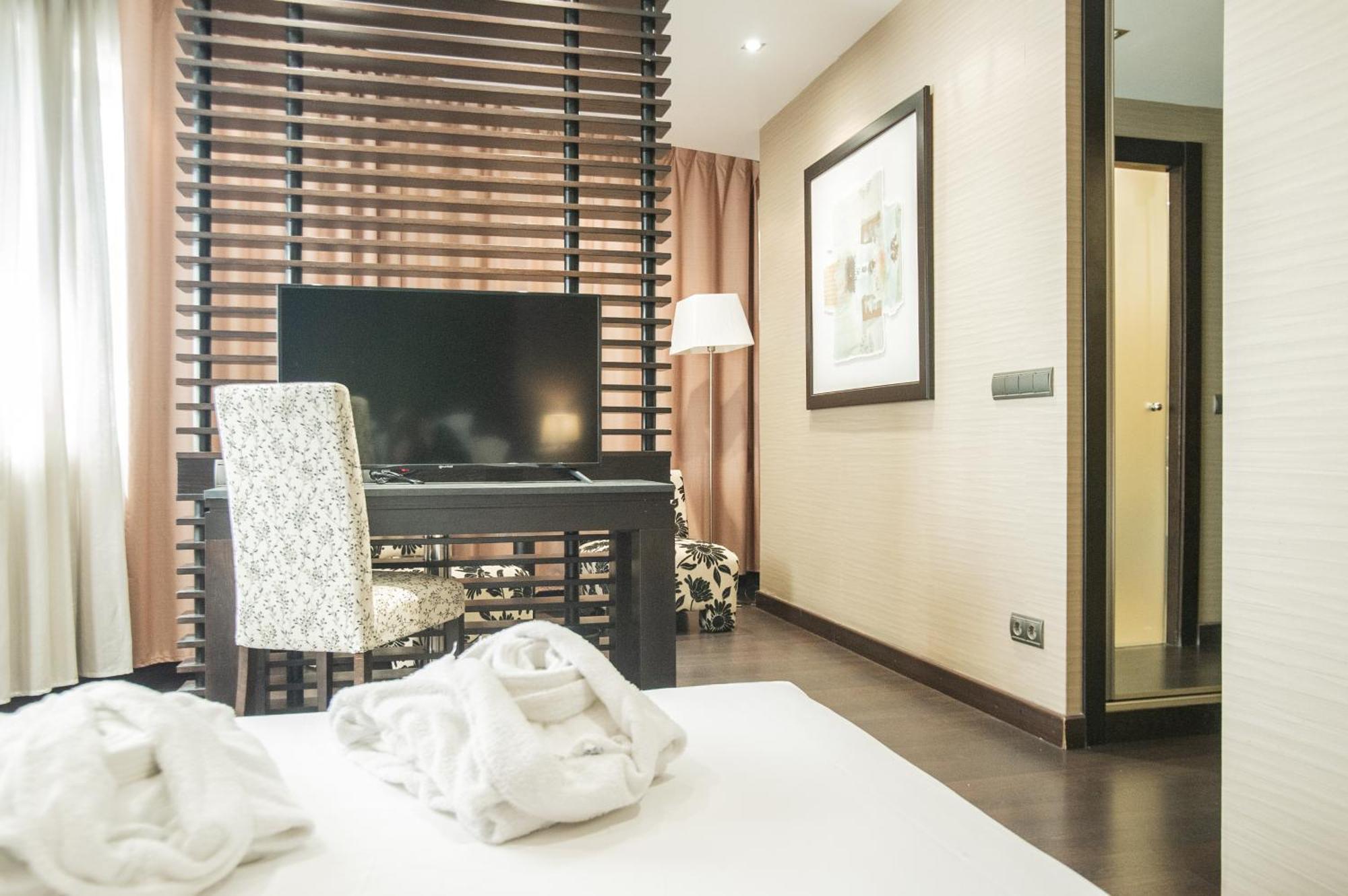 Azz Asturias Langrehotel & Spa Langreo Bagian luar foto
