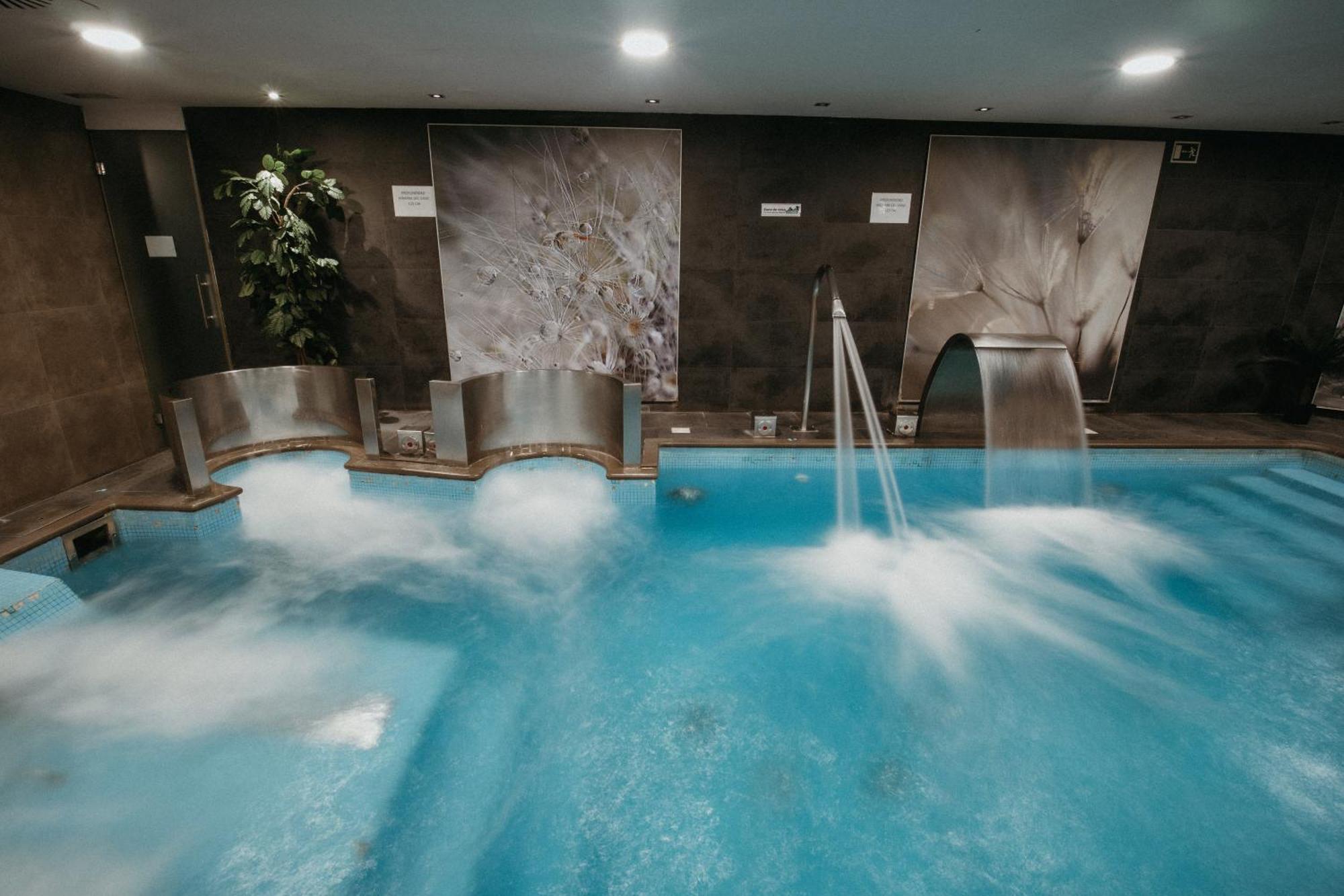 Azz Asturias Langrehotel & Spa Langreo Bagian luar foto