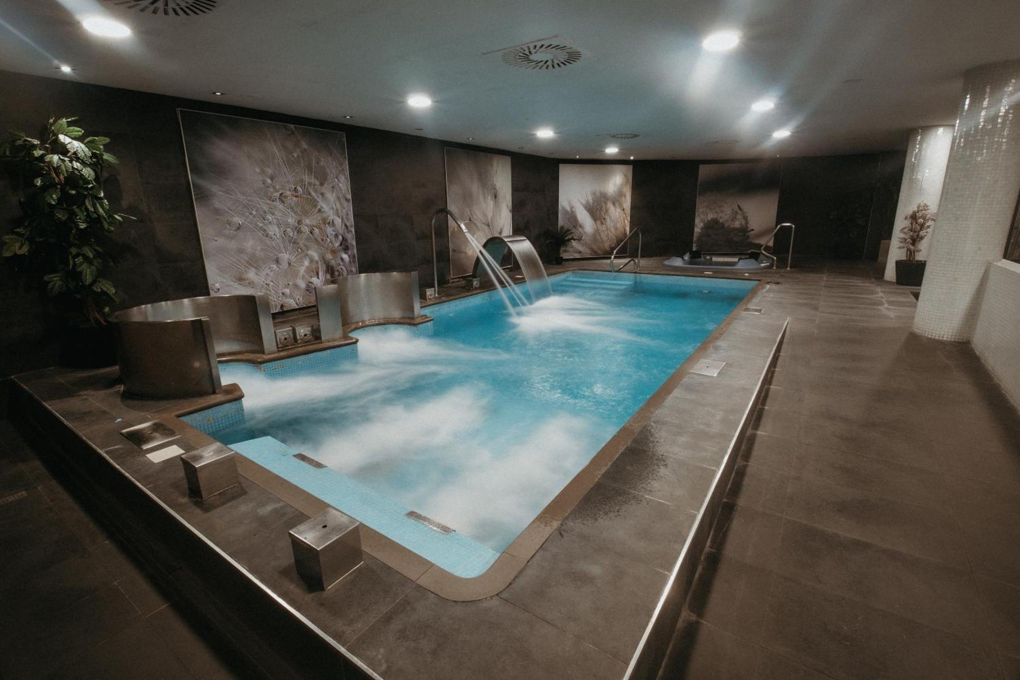 Azz Asturias Langrehotel & Spa Langreo Bagian luar foto